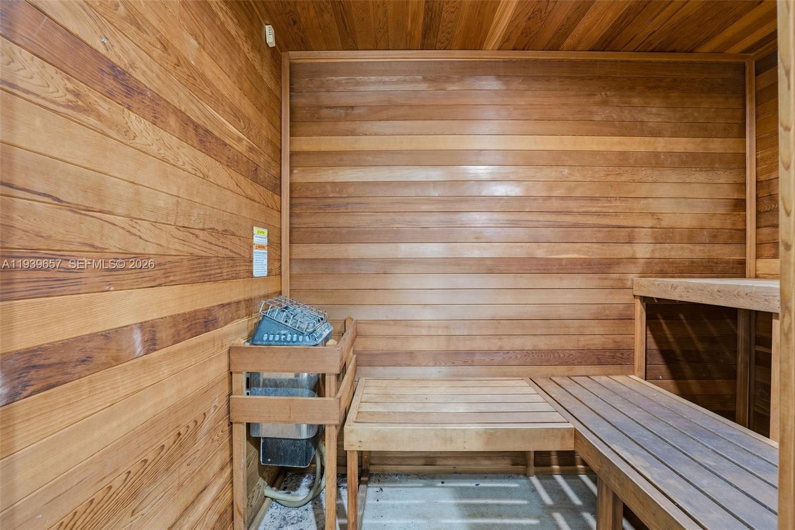 6580 Indian Crk Dr #304 Miami Beach, FL 33141