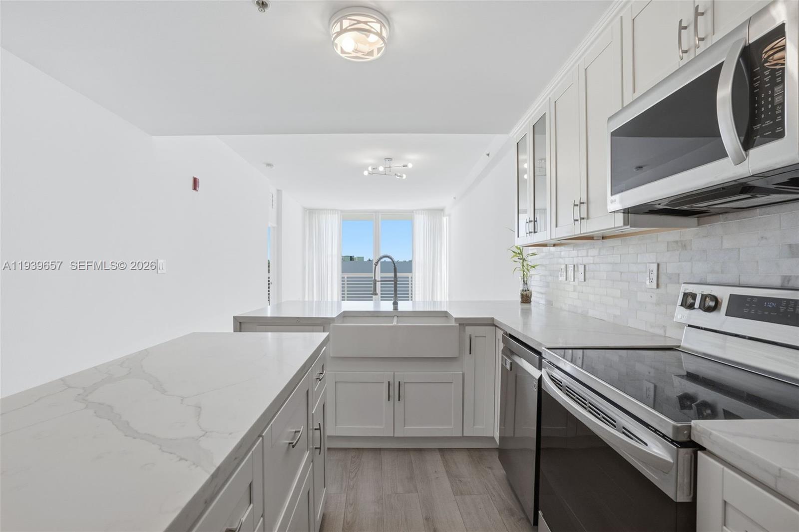 6580 Indian Crk Dr #304 Miami Beach, FL 33141