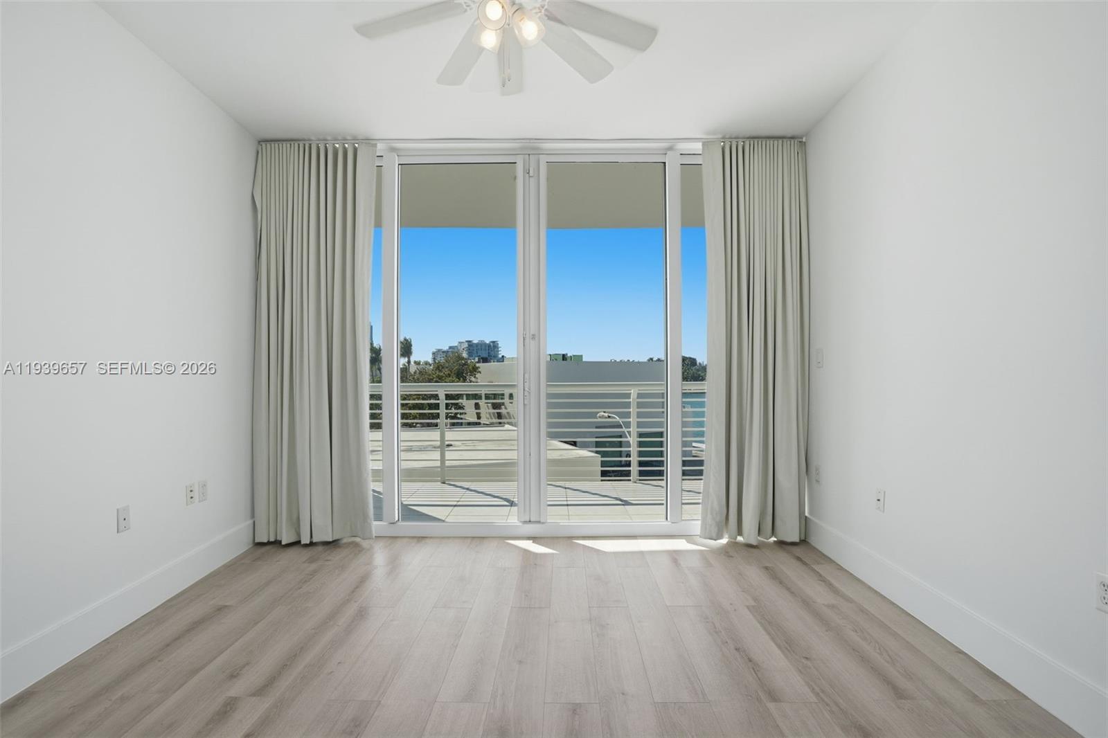 6580 Indian Crk Dr #304 Miami Beach, FL 33141