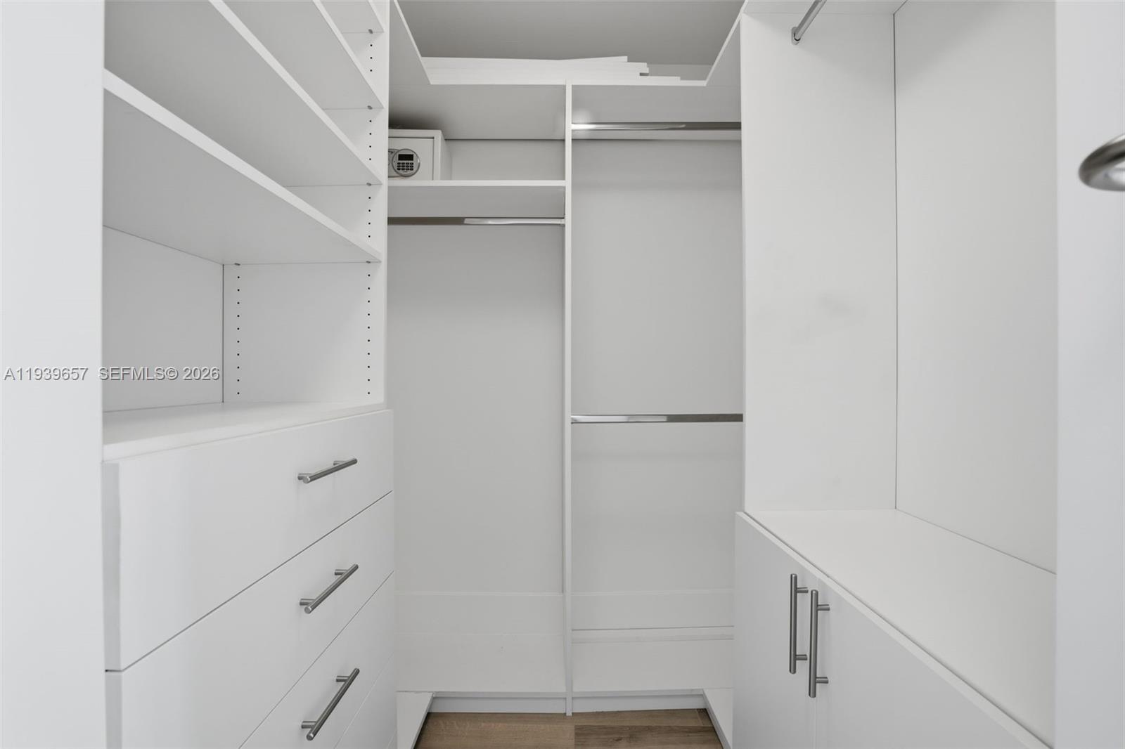 6580 Indian Crk Dr #304 Miami Beach, FL 33141