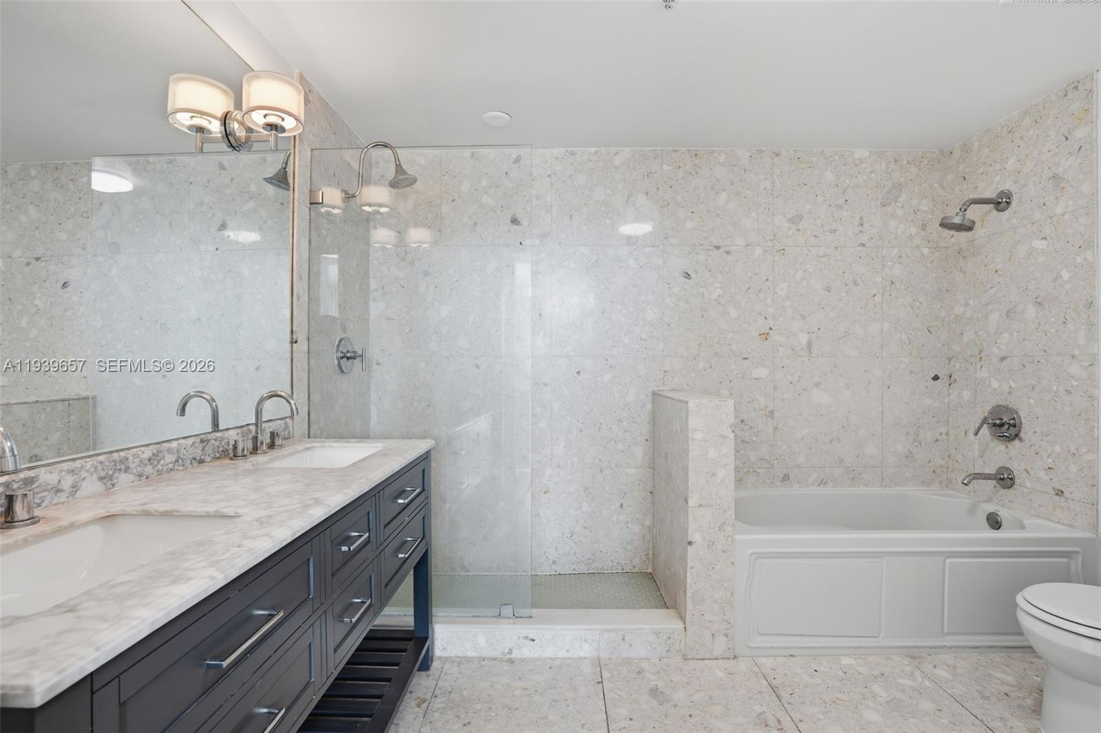 6580 Indian Crk Dr #304 Miami Beach, FL 33141