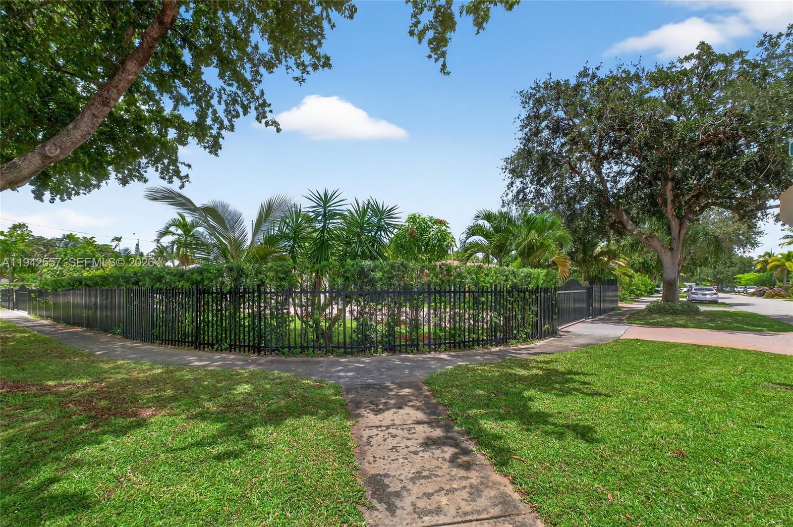 395 NW 124th St North Miami, FL 33168