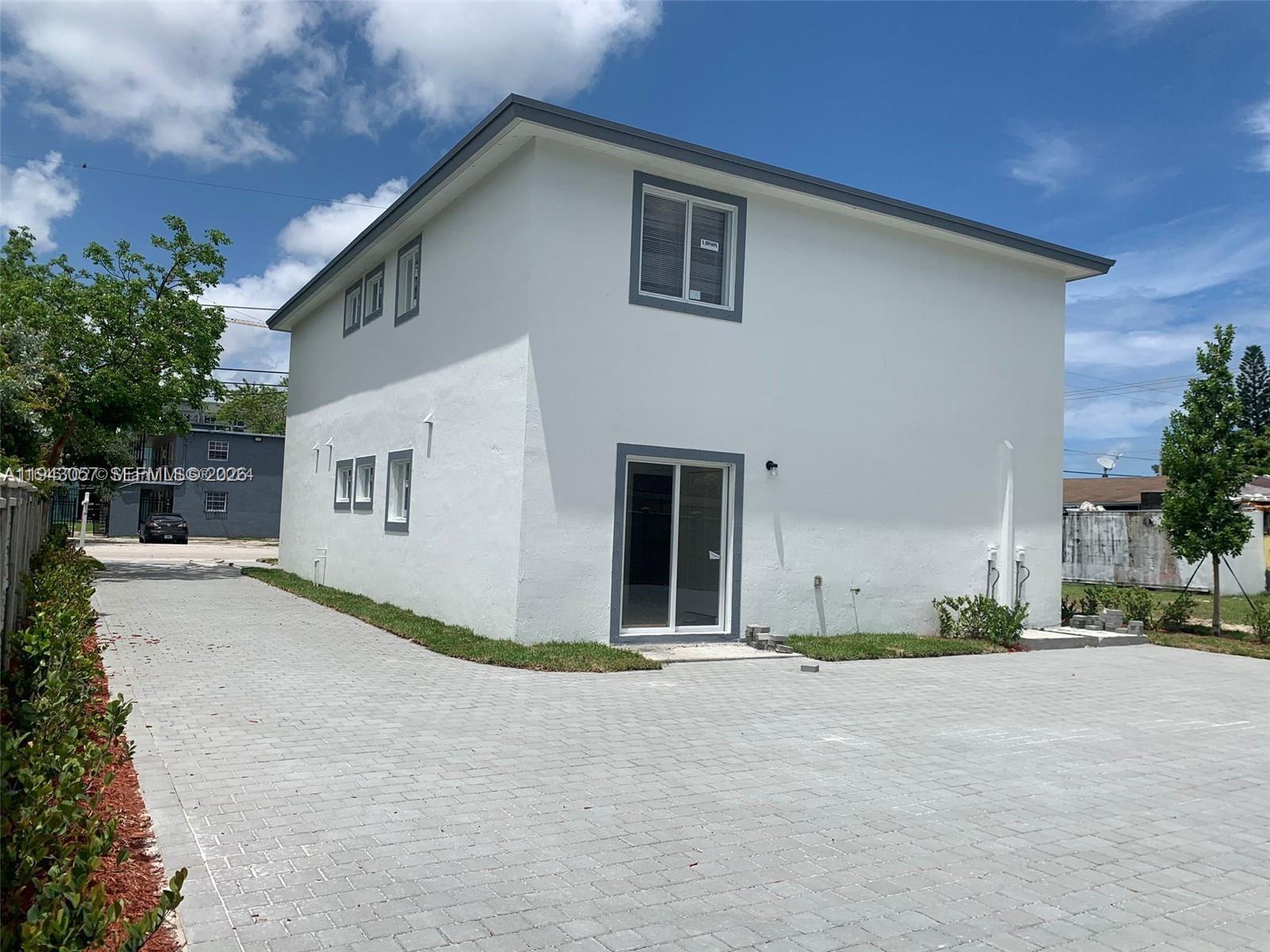 1530 NW 60th St Miami, FL 33142