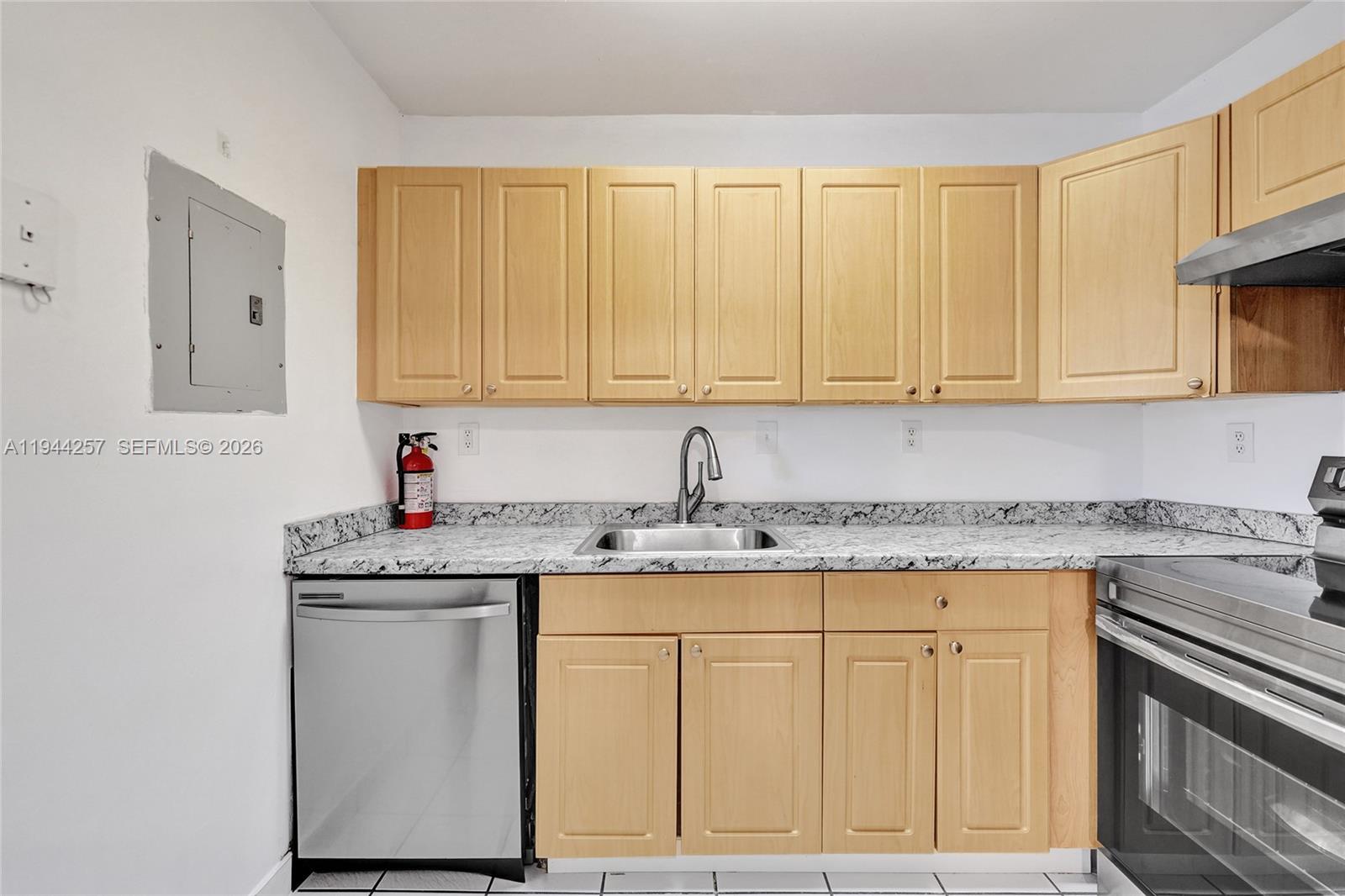 505 S Pine Is Rd #405B Plantation, FL 33324