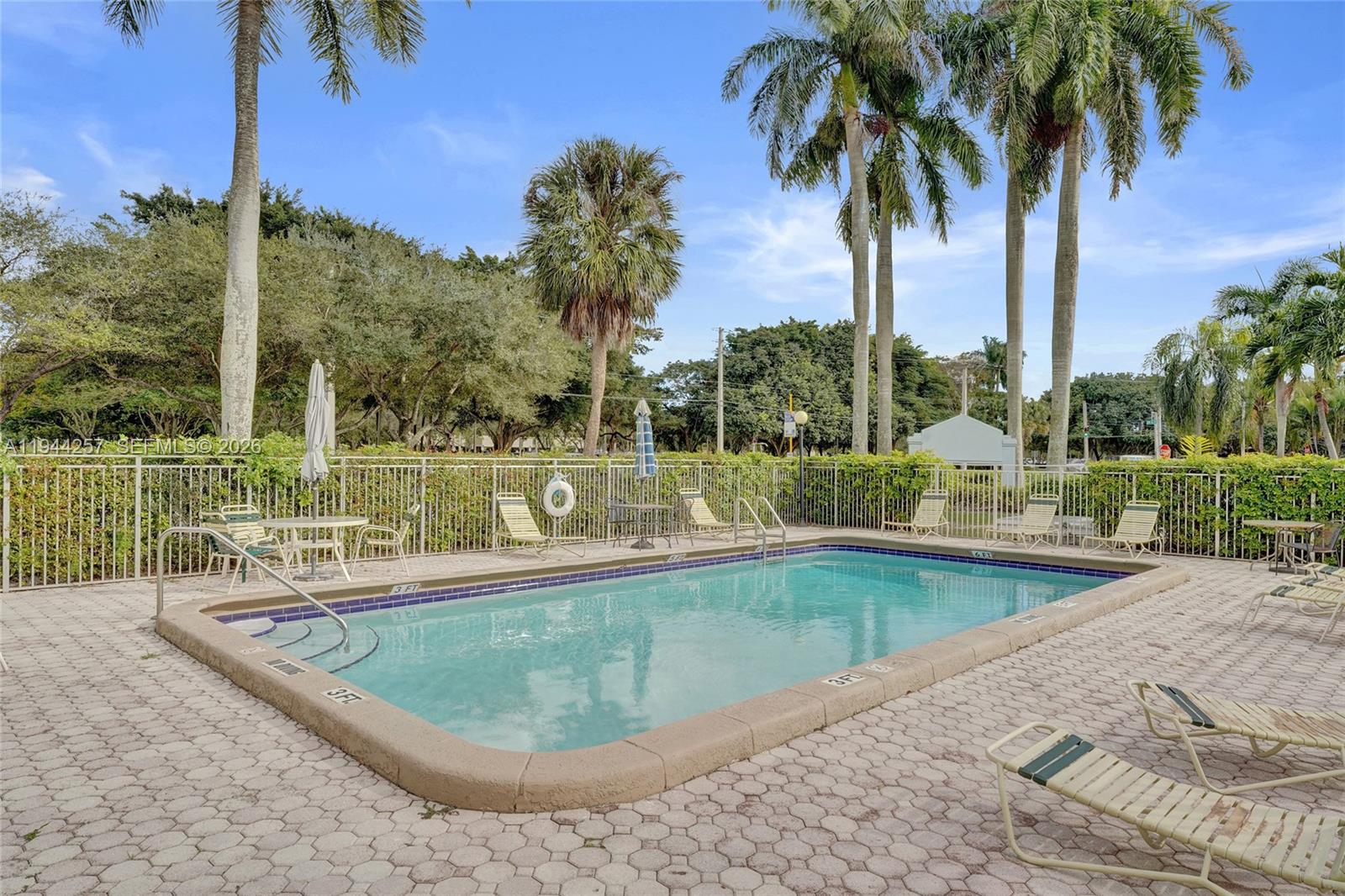 505 S Pine Is Rd #405B Plantation, FL 33324