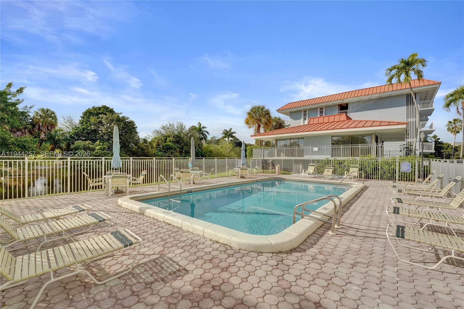 505 S Pine Is Rd #405B Plantation, FL 33324