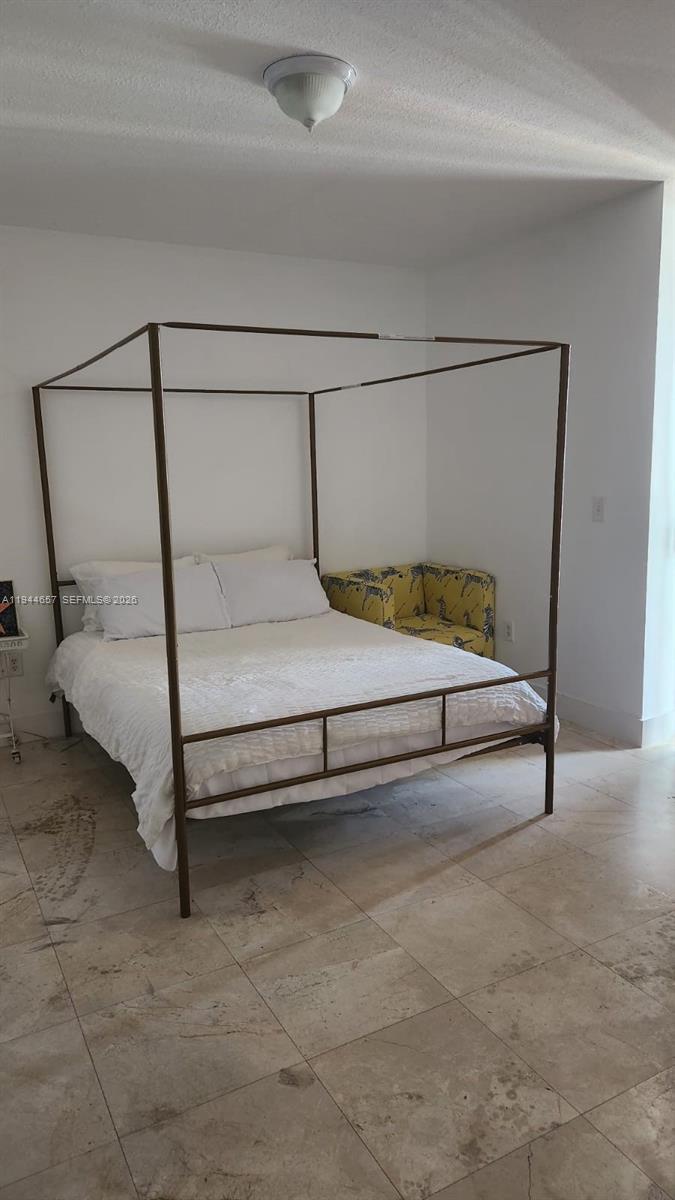 170 SE 14th St #2405 Miami, FL 33131