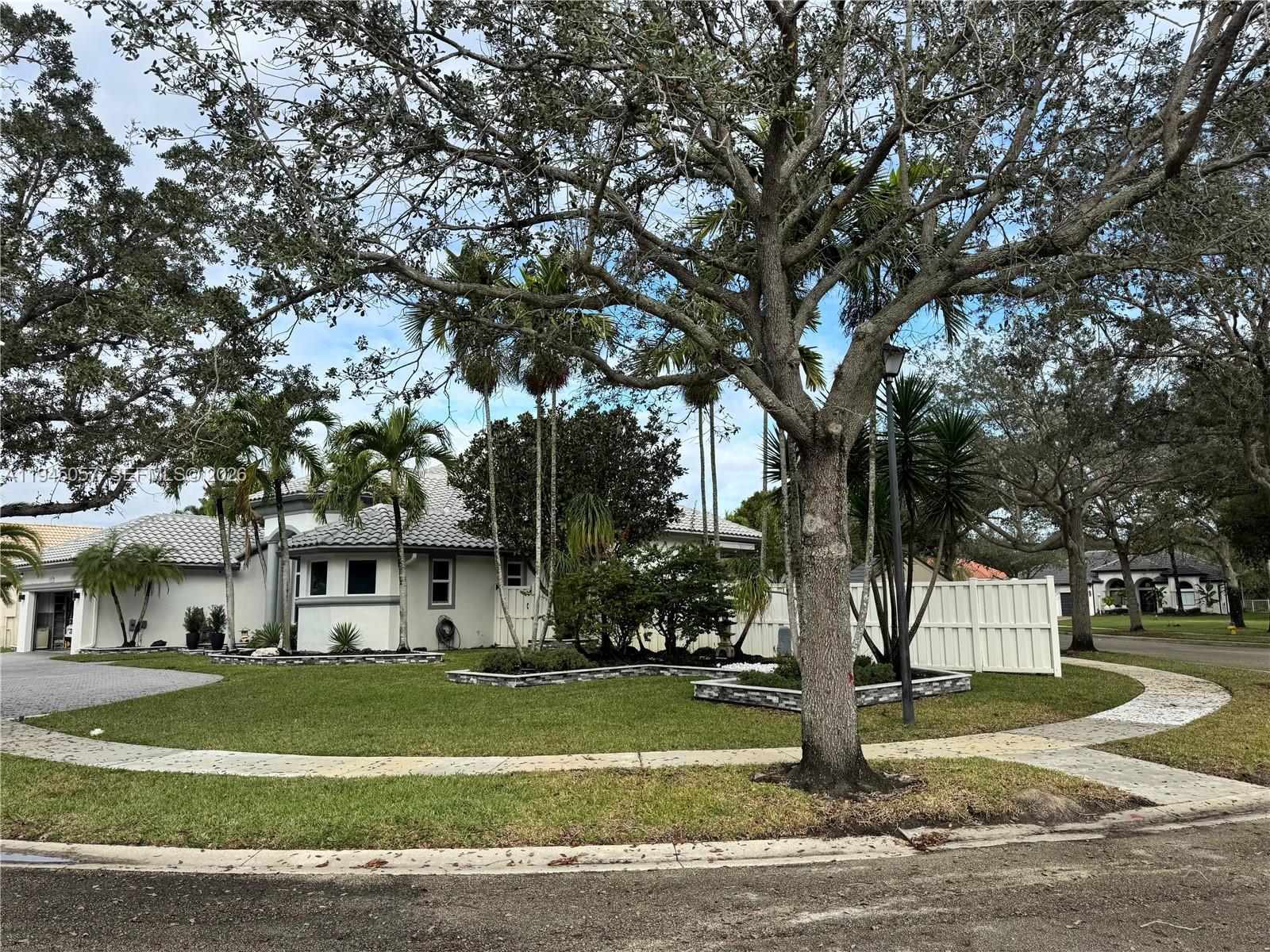 13707 NW 21st St Pembroke Pines, FL 33028