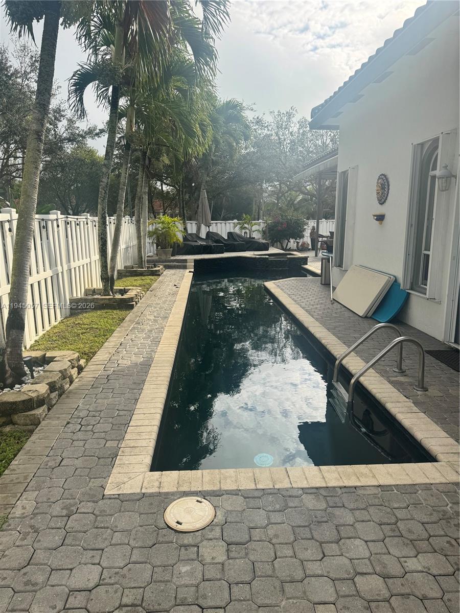 13707 NW 21st St Pembroke Pines, FL 33028