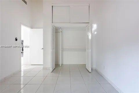 601 Leslie Dr #601 Hallandale Beach, FL 33009