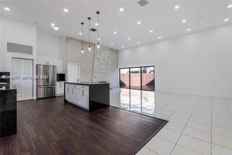 601 Leslie Dr #601 Hallandale Beach, FL 33009