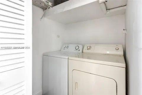 601 Leslie Dr #601 Hallandale Beach, FL 33009