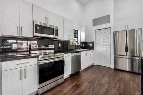 601 Leslie Dr #601 Hallandale Beach, FL 33009