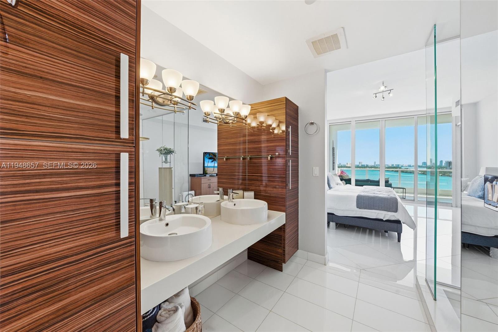 image Paramount Bay14