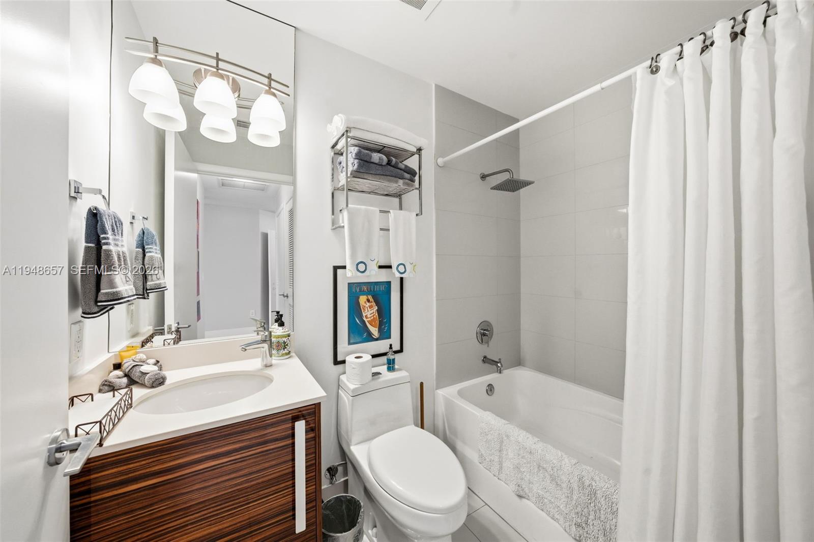 image Paramount Bay19