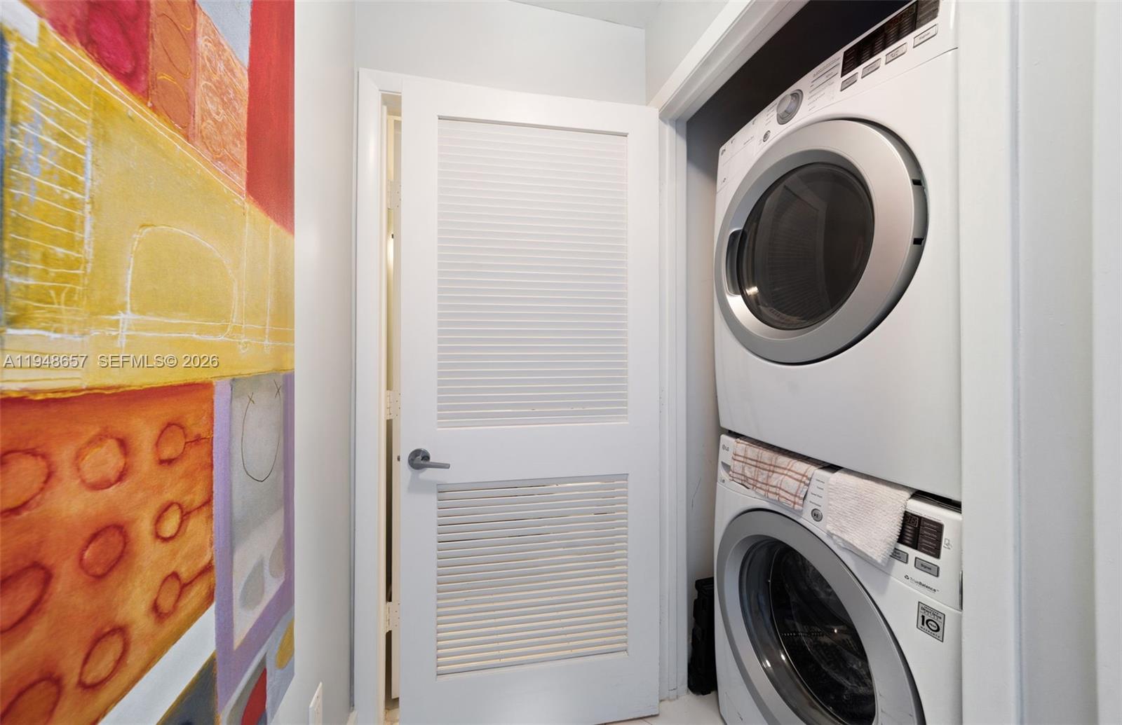 image Paramount Bay21