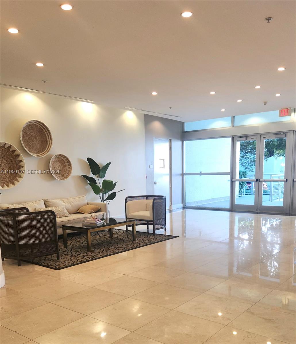 2200 NE 4th Ave #803 Miami, FL 33137