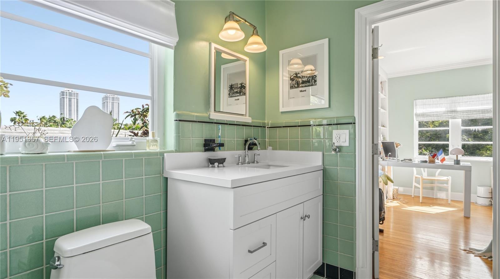 4805 Cherokee Ave Miami Beach, FL 33140