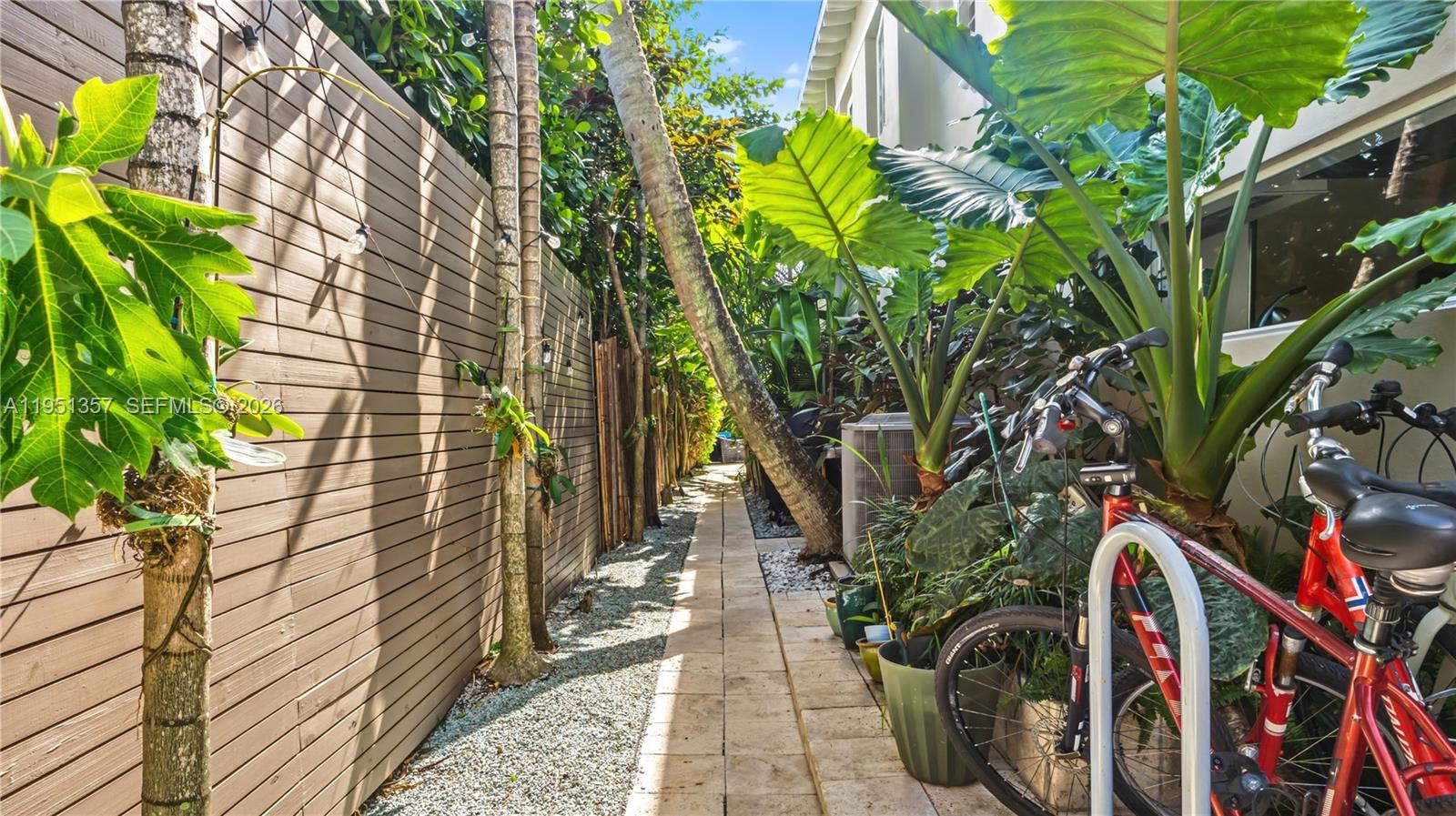 4805 Cherokee Ave Miami Beach, FL 33140