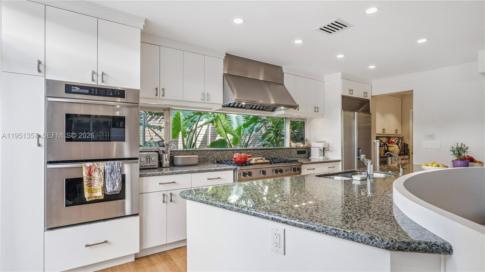 4805 Cherokee Ave Miami Beach, FL 33140