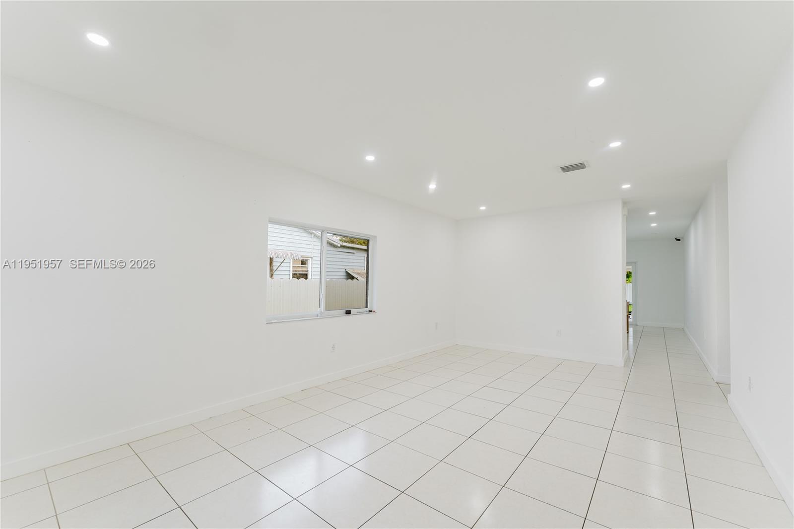 810 NW 112th St Miami, FL 33168