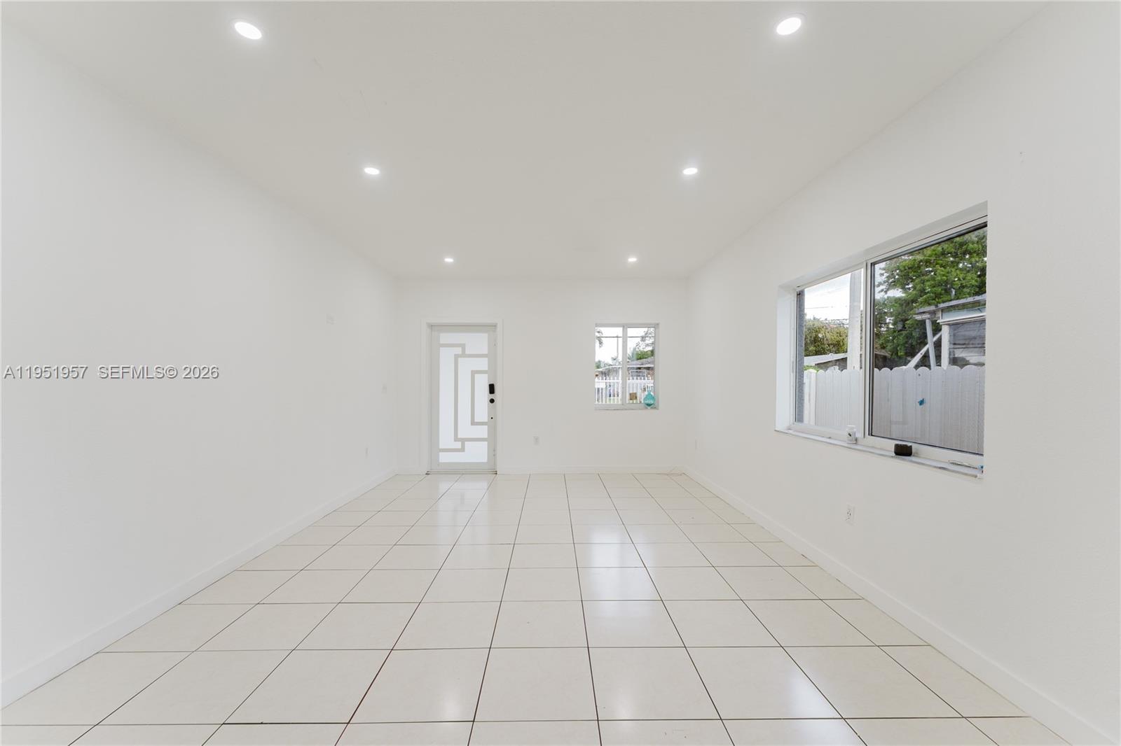 810 NW 112th St Miami, FL 33168