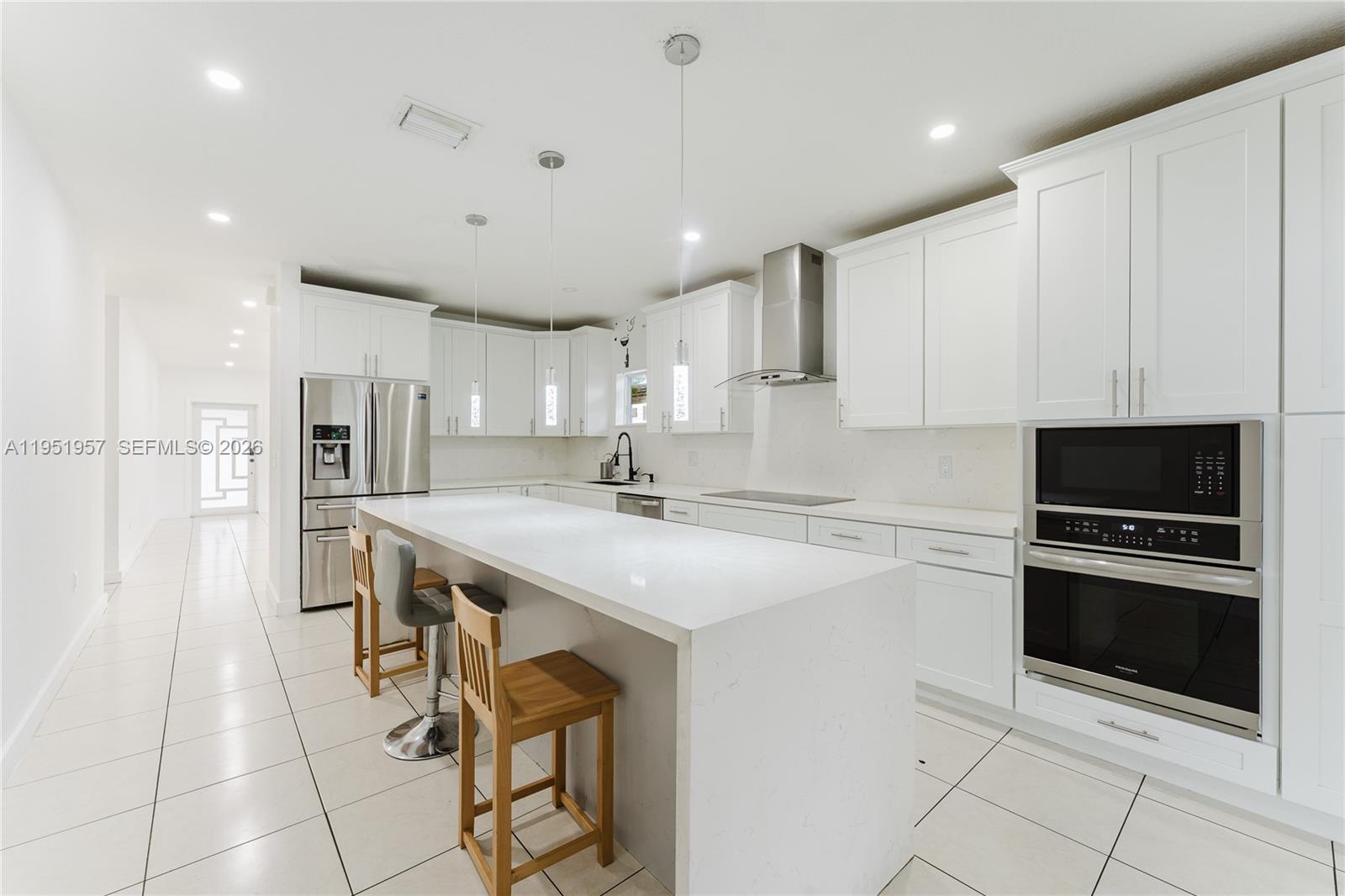 810 NW 112th St Miami, FL 33168