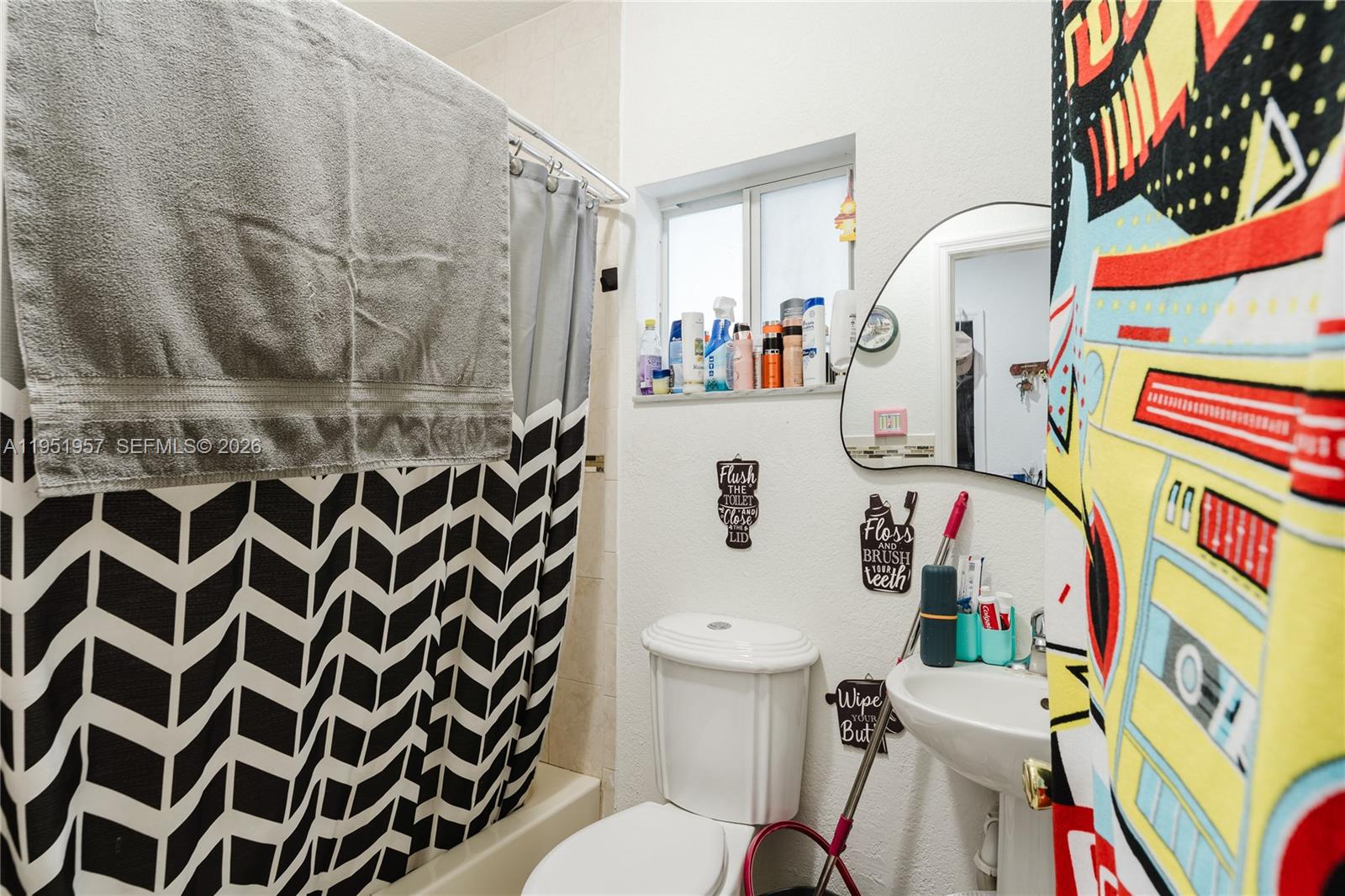 810 NW 112th St Miami, FL 33168