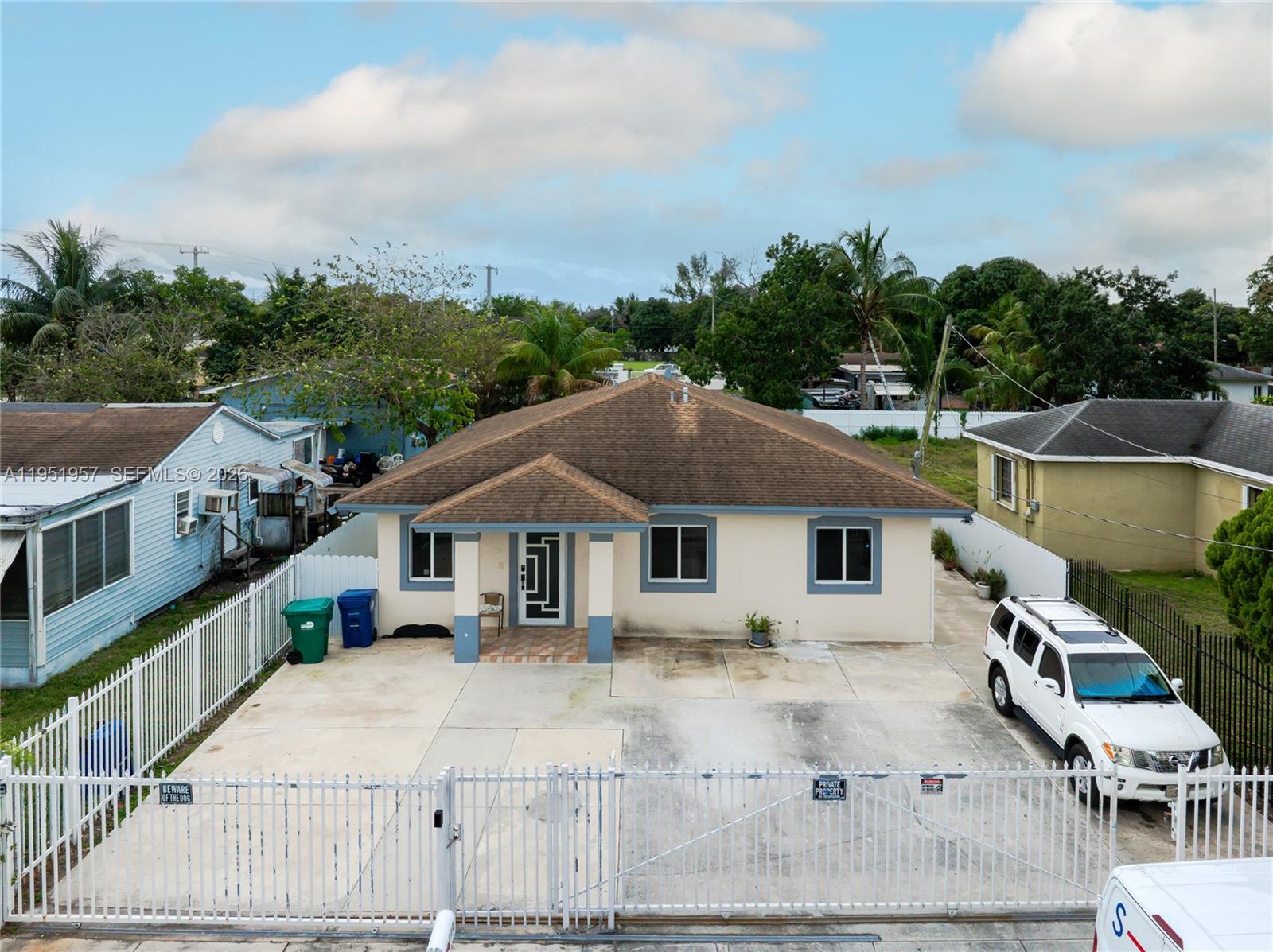 810 NW 112th St Miami, FL 33168