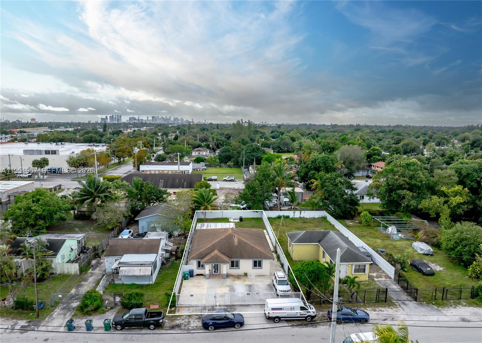 810 NW 112th St Miami, FL 33168