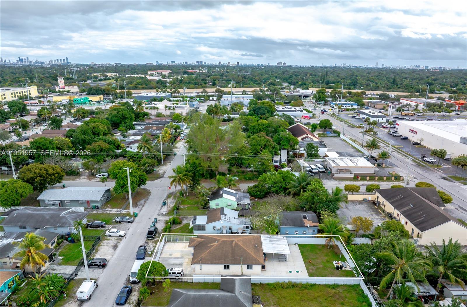 810 NW 112th St Miami, FL 33168