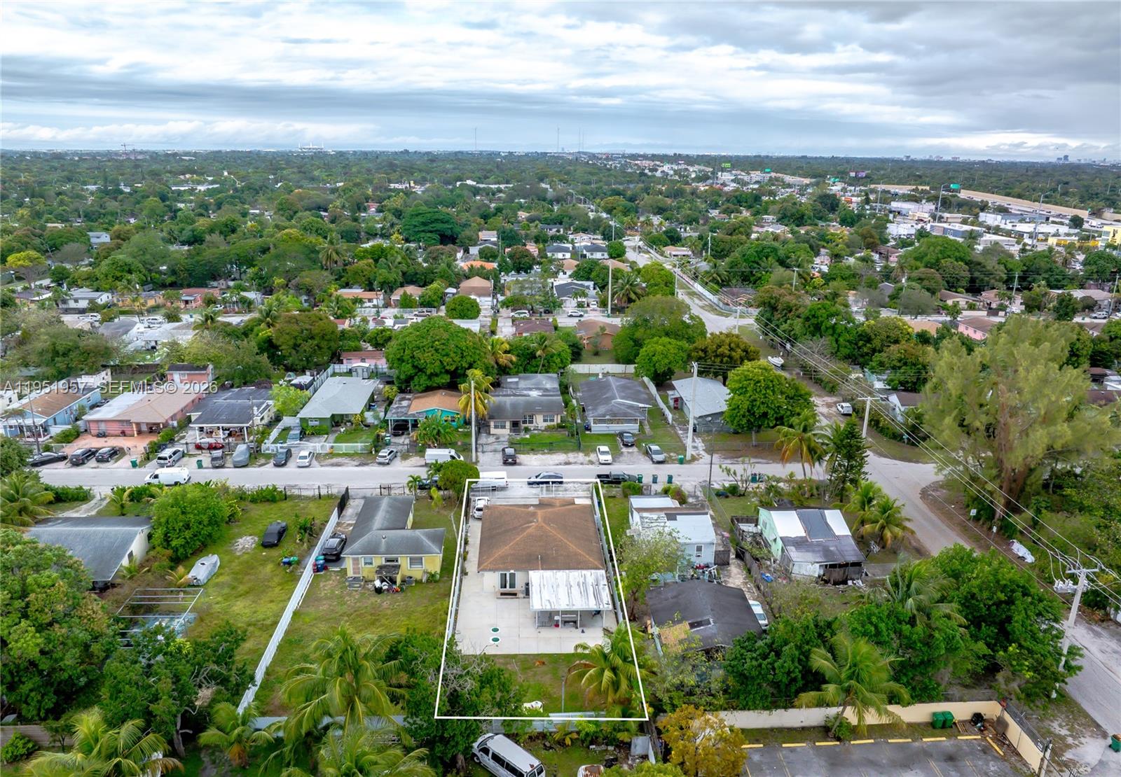 810 NW 112th St Miami, FL 33168