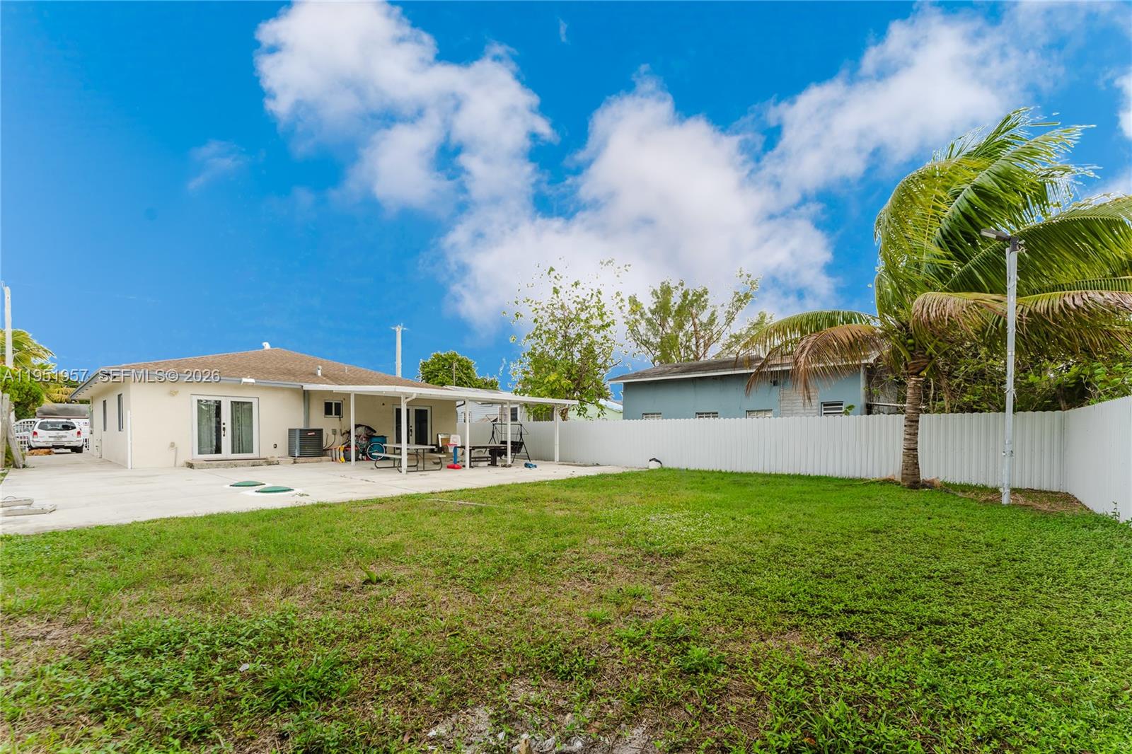 810 NW 112th St Miami, FL 33168