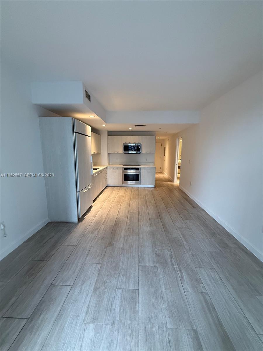 45 SW 9th St #1004 Miami, FL 33130