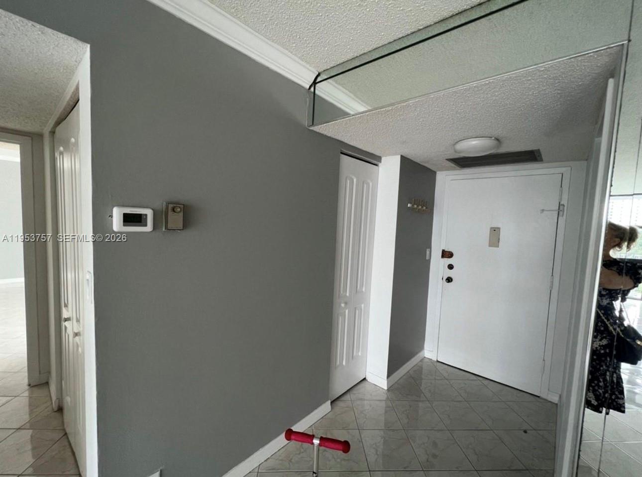 1000 Parkview Dr #528 Hallandale Beach, FL 33009