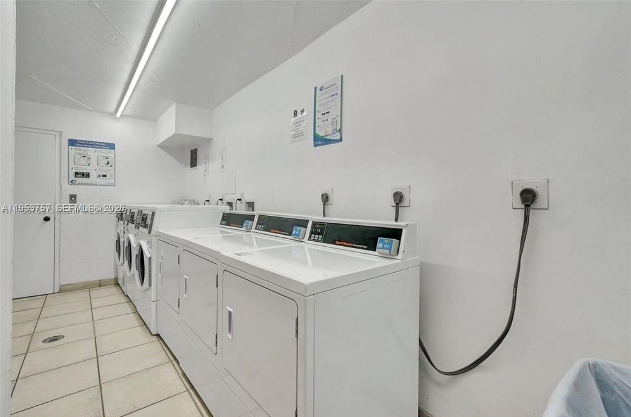 1000 Parkview Dr #528 Hallandale Beach, FL 33009