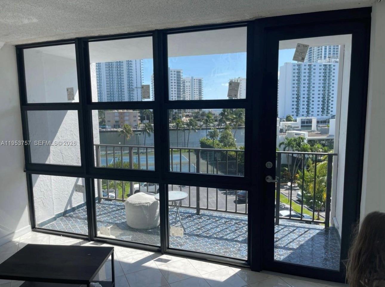 1000 Parkview Dr #528 Hallandale Beach, FL 33009