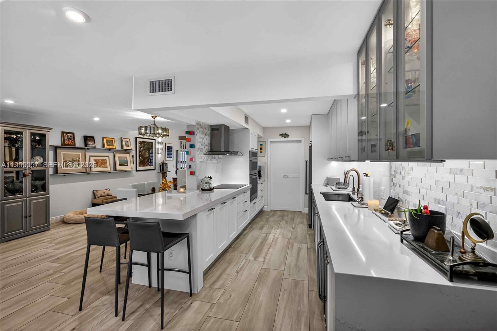 8144 SW 86th Ter Miami, FL 33143