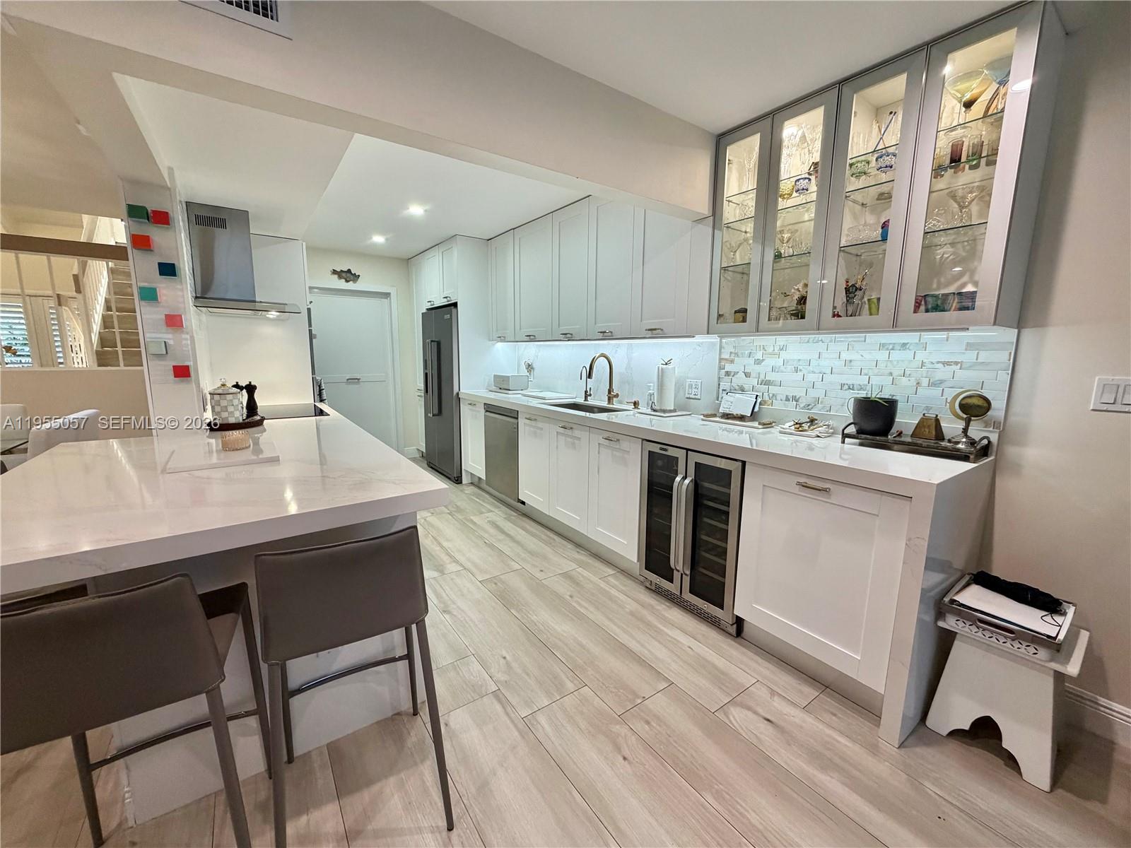 8144 SW 86th Ter Miami, FL 33143