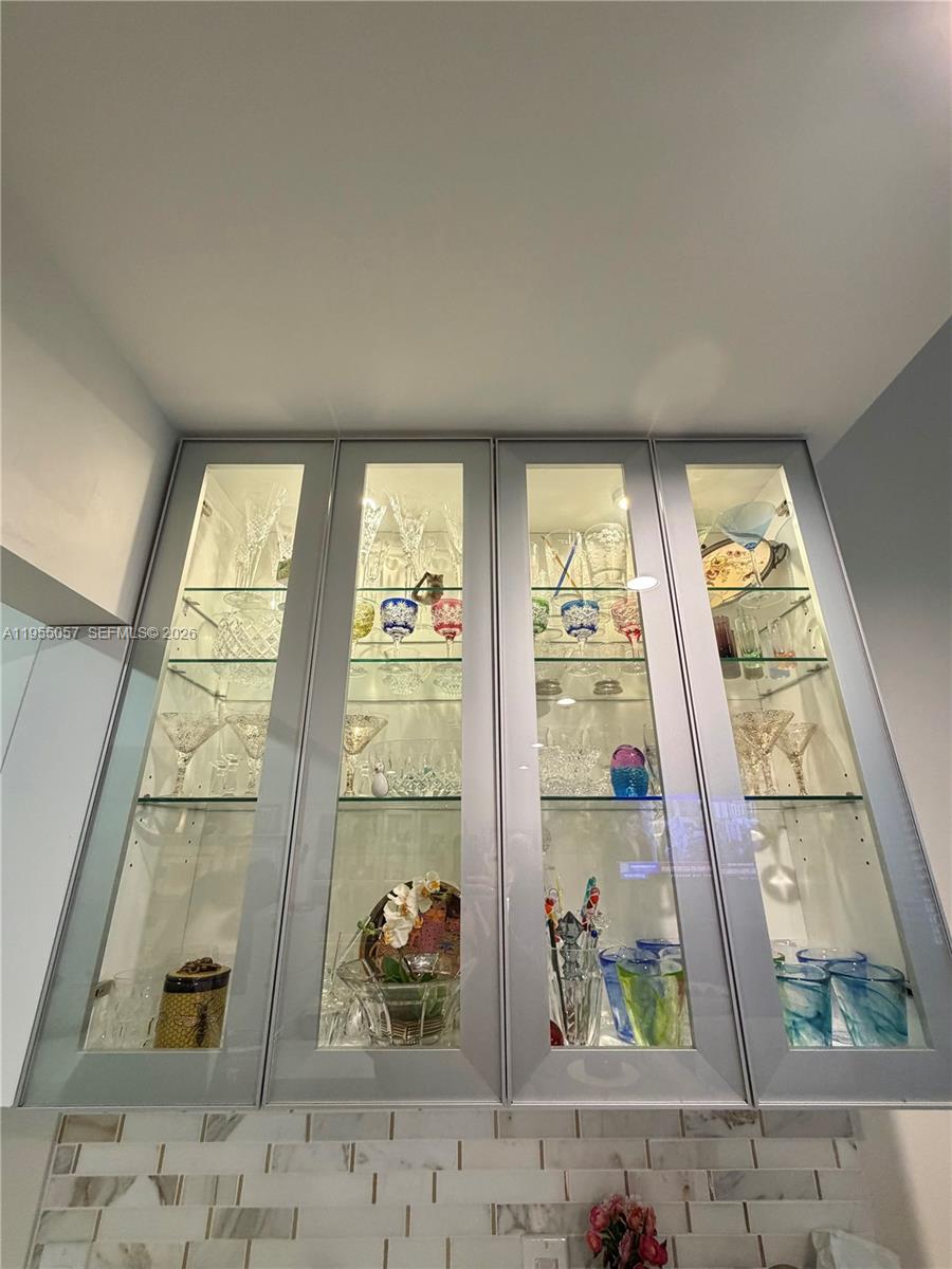 8144 SW 86th Ter Miami, FL 33143