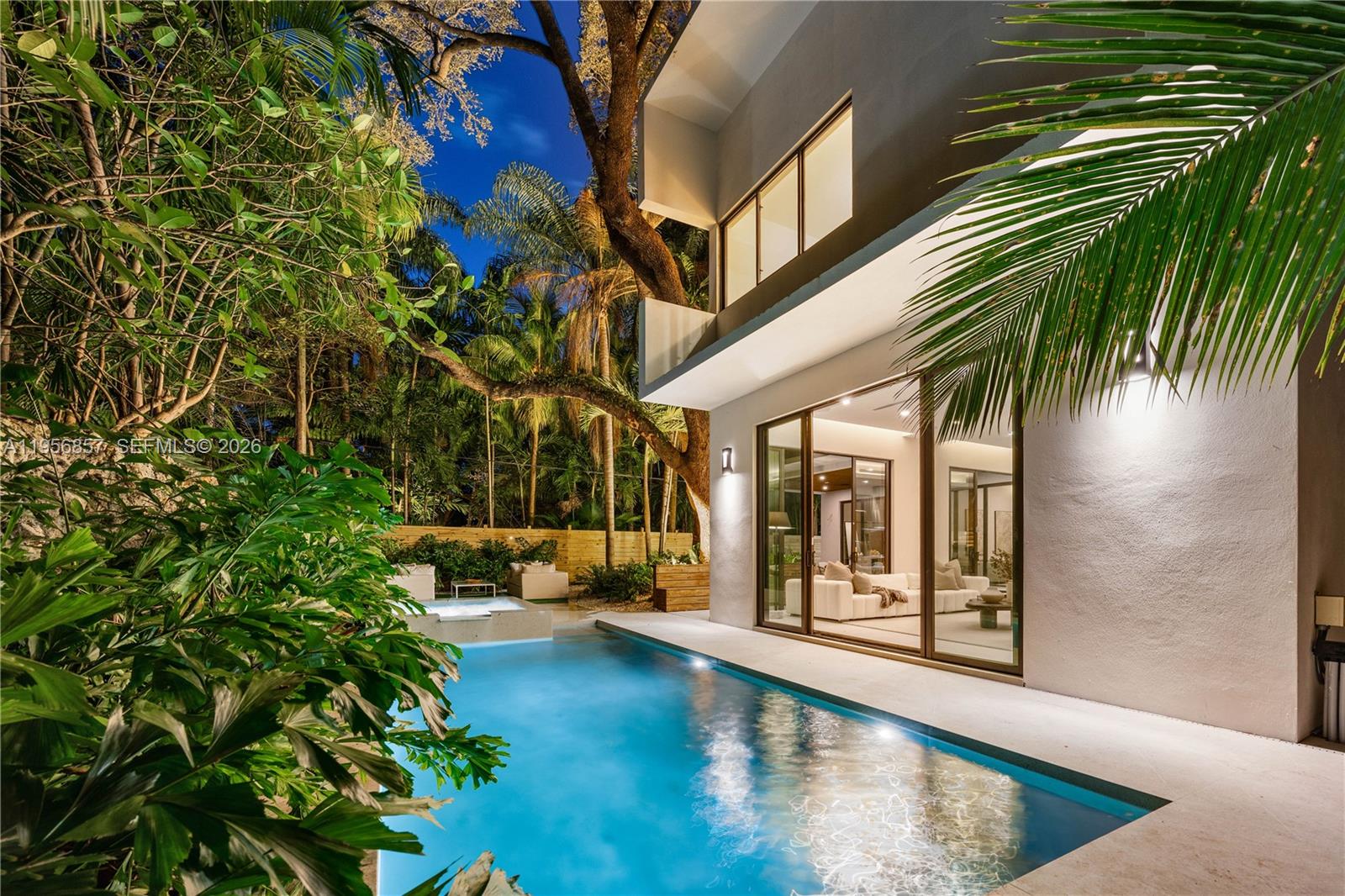 2805 Freeman St Miami, FL 33133