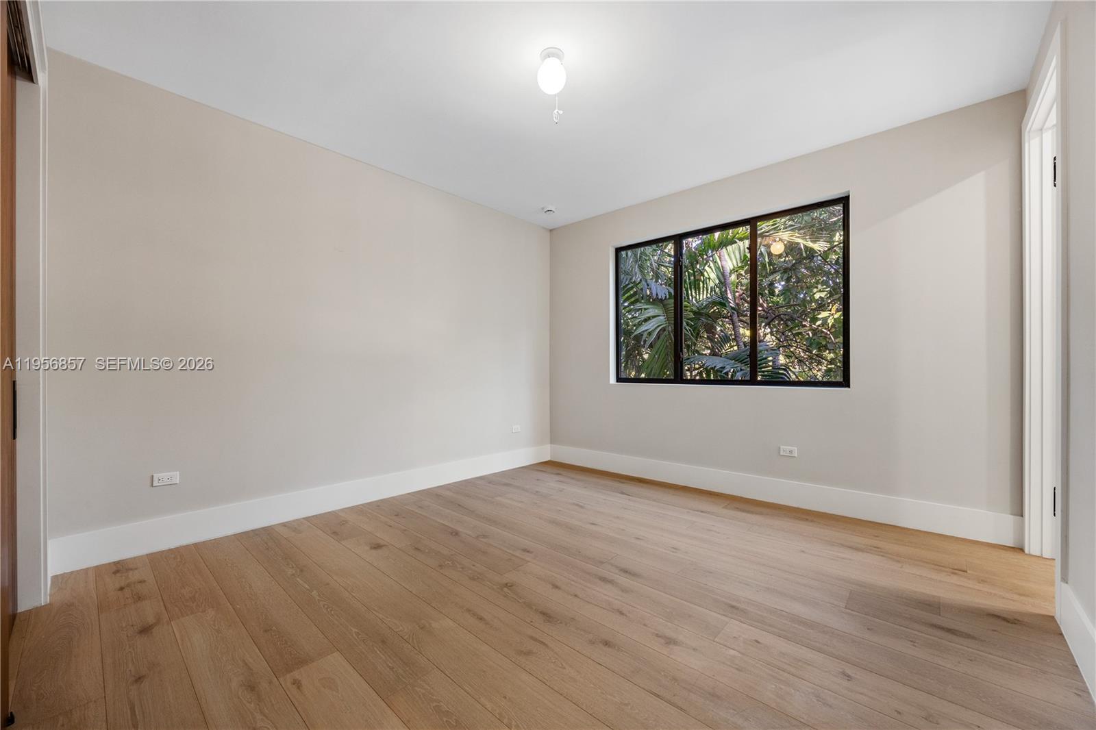 2805 Freeman St Miami, FL 33133