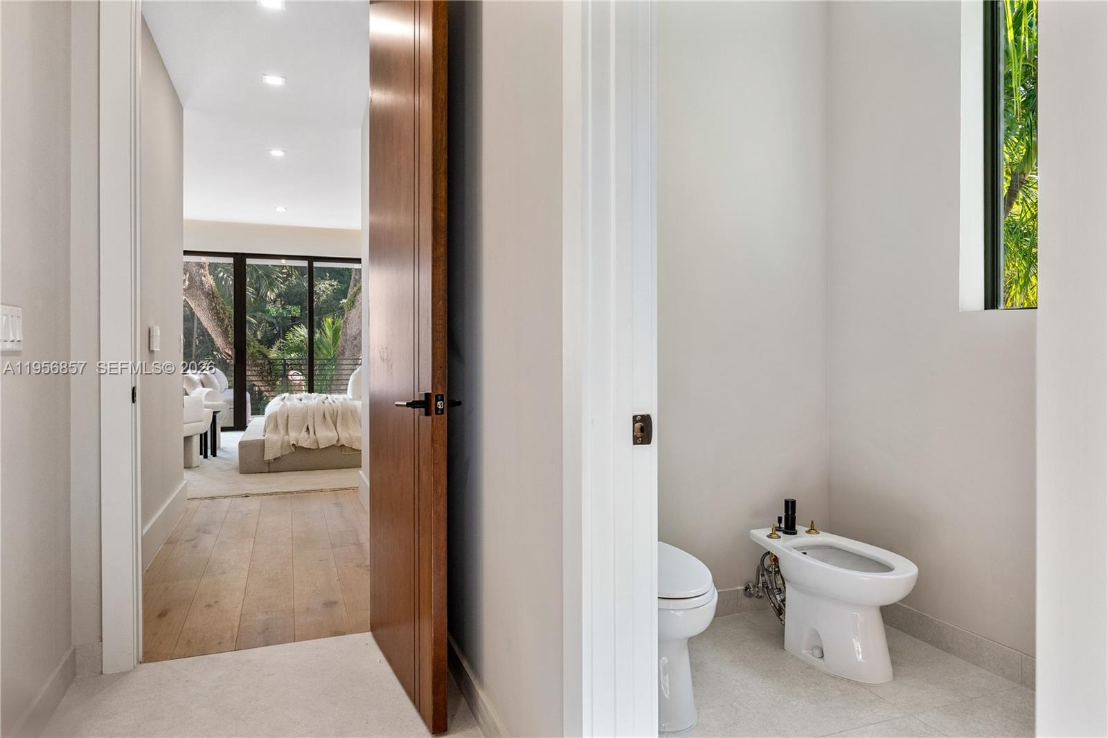 2805 Freeman St Miami, FL 33133