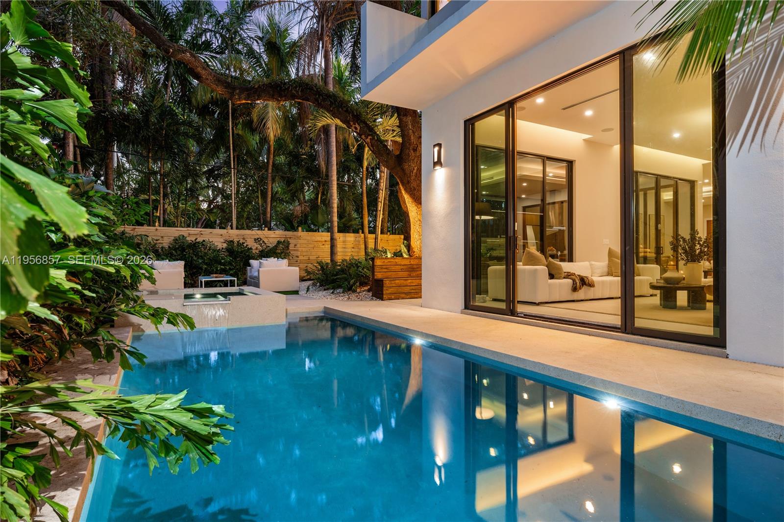 2805 Freeman St Miami, FL 33133