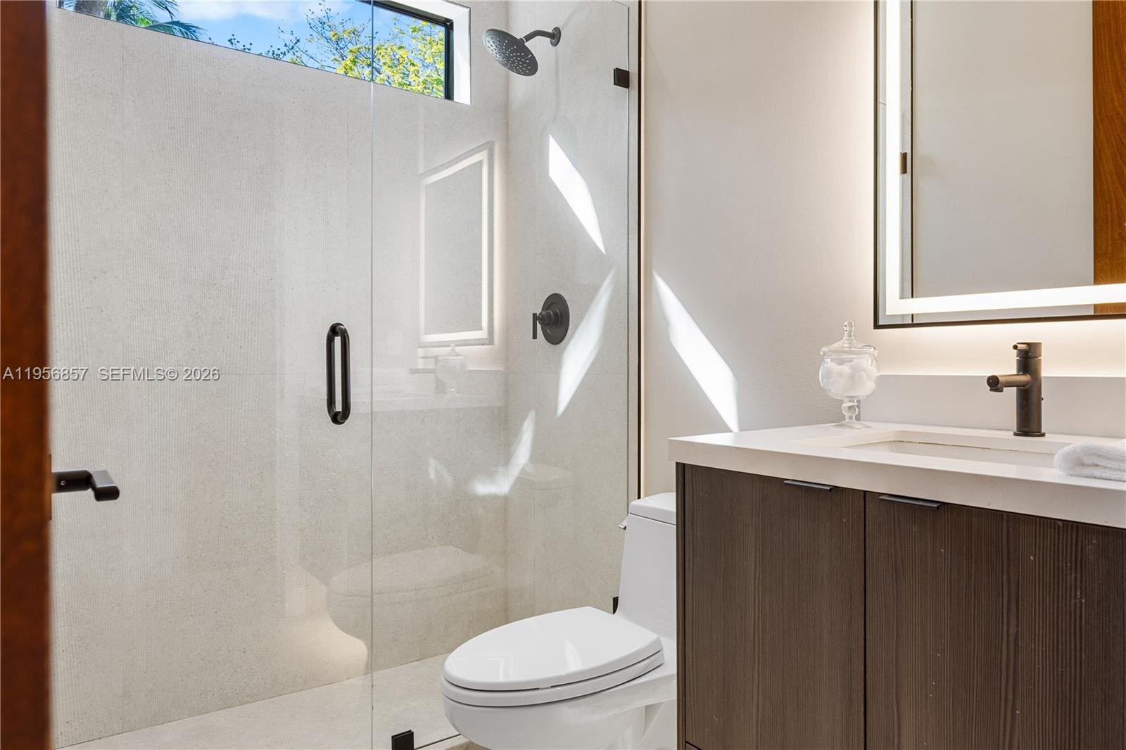 2805 Freeman St Miami, FL 33133