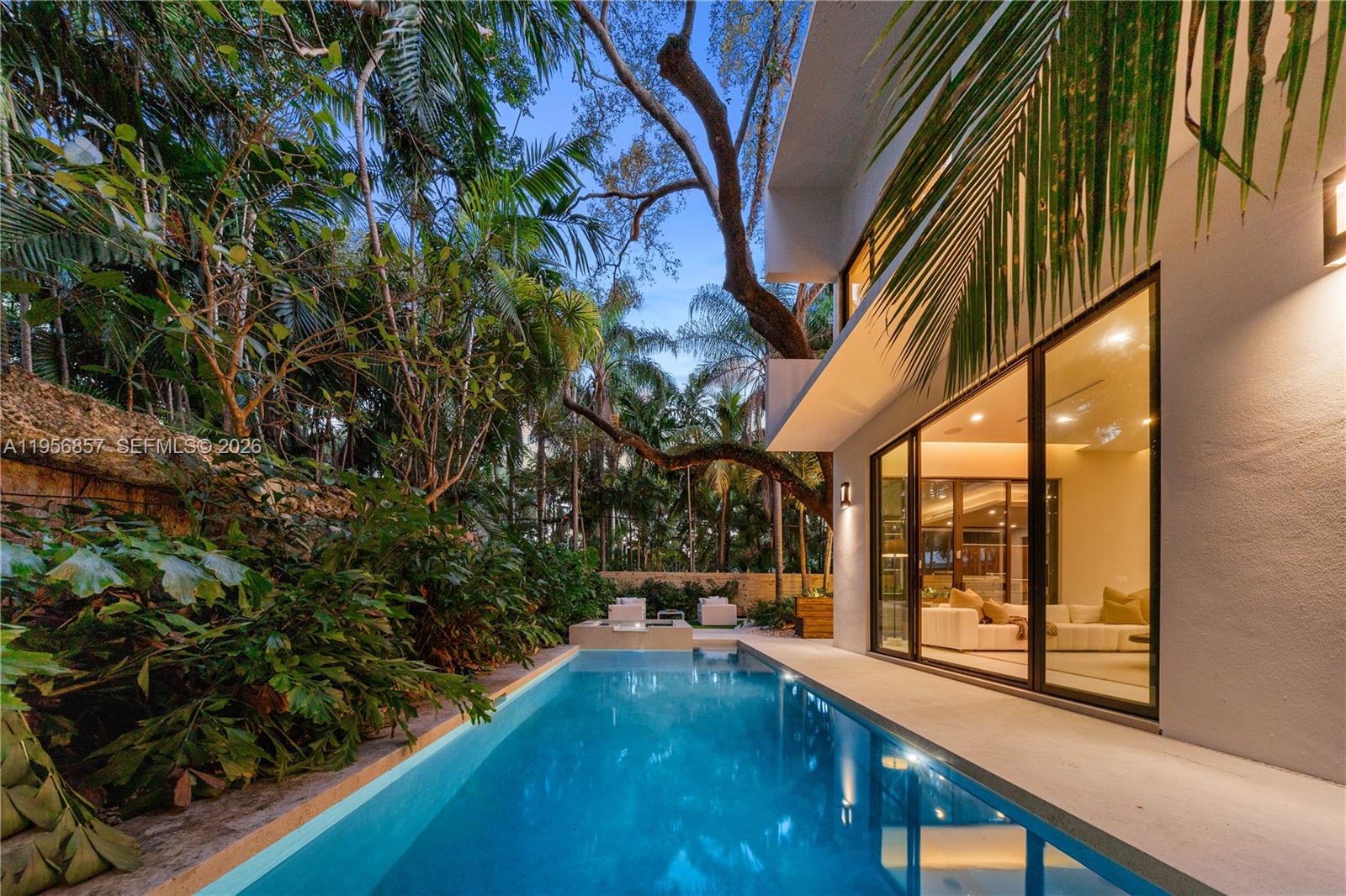 2805 Freeman St Miami, FL 33133