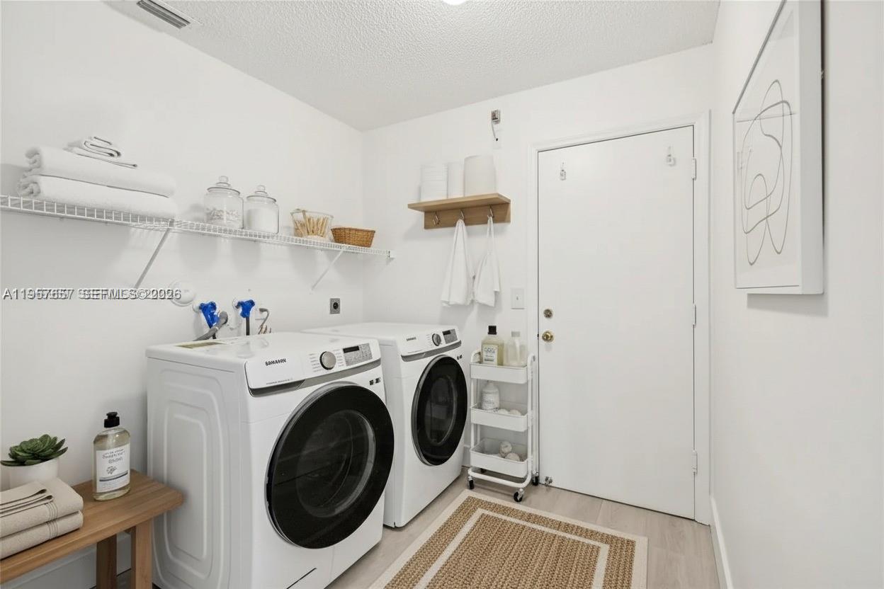 1378 SW 180th Ave Pembroke Pines, FL 33029