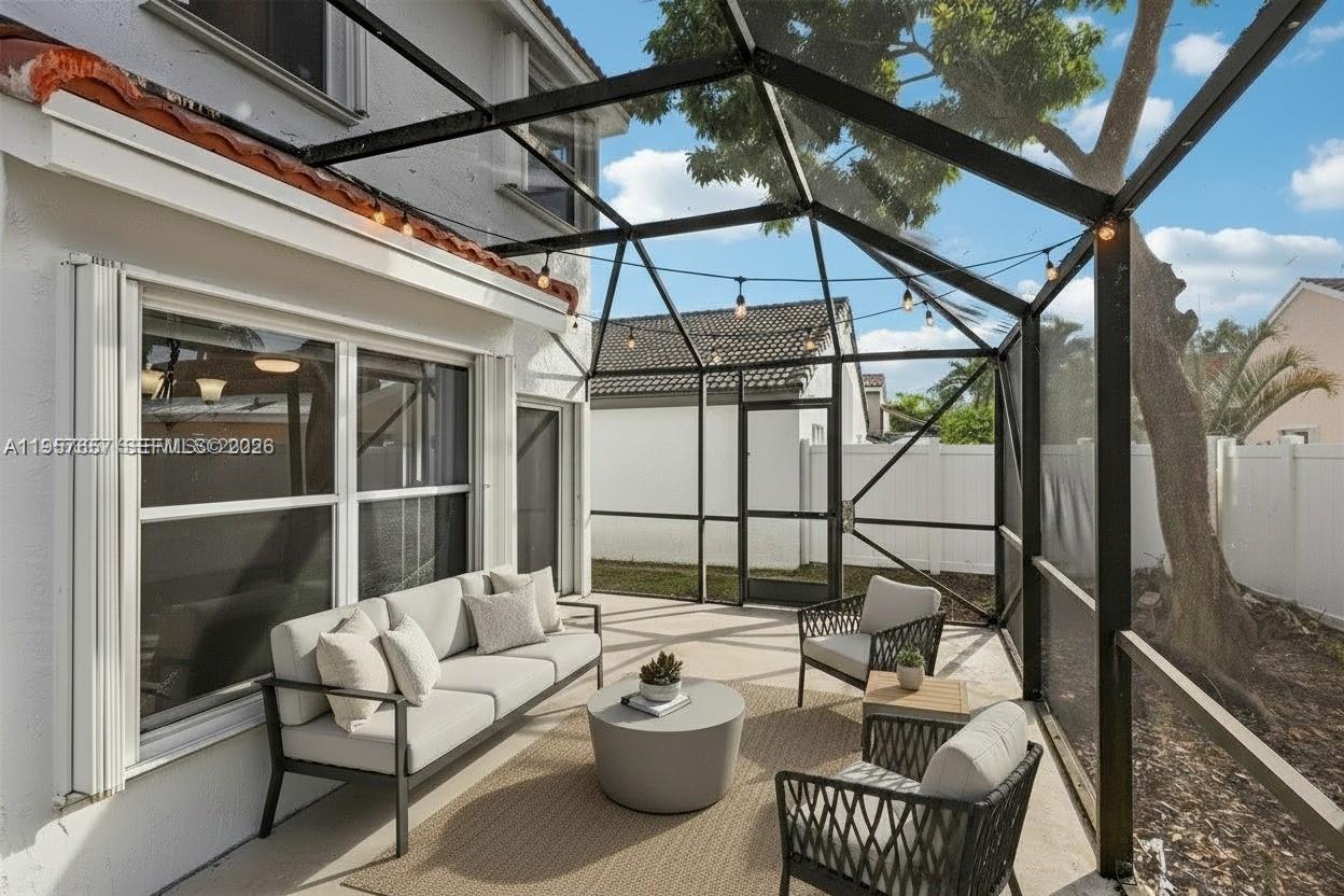 1378 SW 180th Ave Pembroke Pines, FL 33029