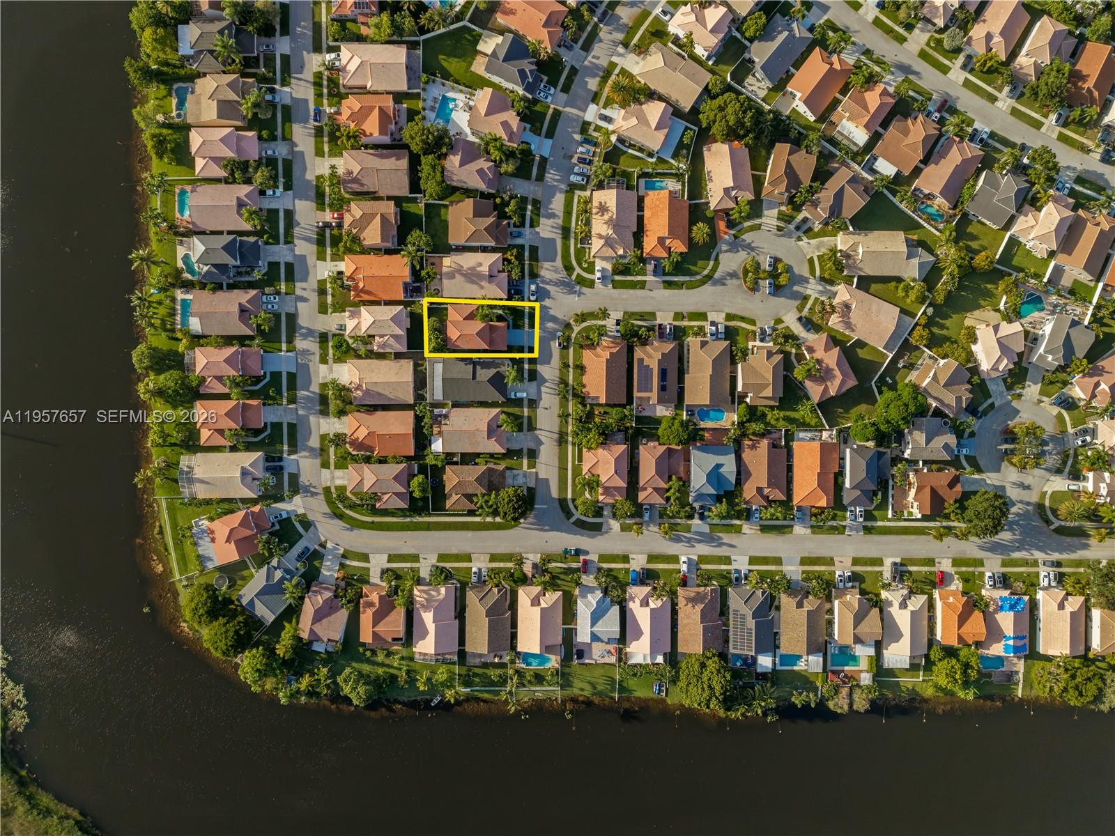 1378 SW 180th Ave Pembroke Pines, FL 33029