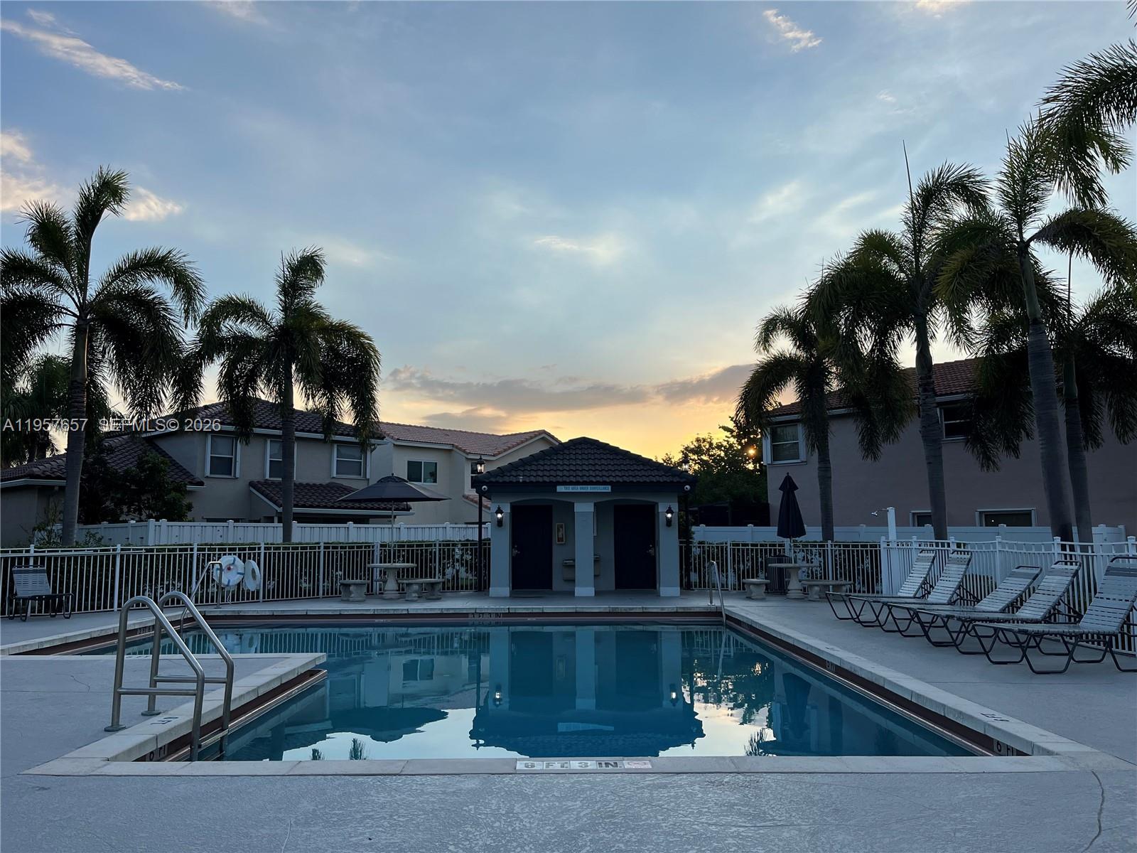 1378 SW 180th Ave Pembroke Pines, FL 33029